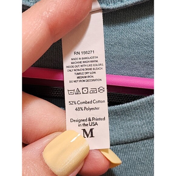 Love In Faith Womens Medium Green T-Shirt Floral Inspirational Quote Joy Love - Picture 9 of 13